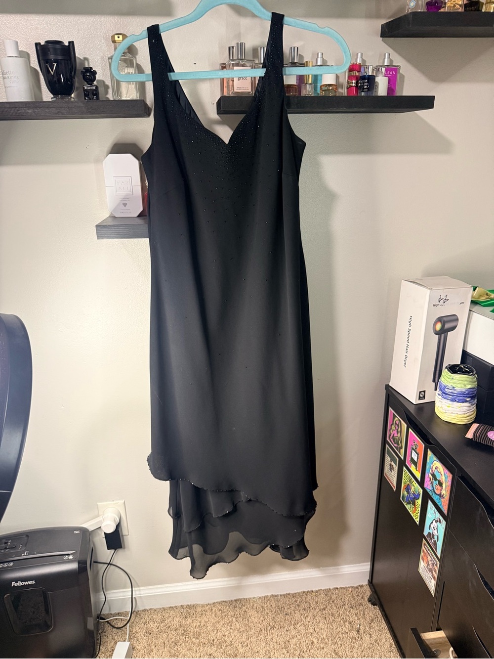 Evan Picone Black Sleeveless V-Neck Layered Evening Dress